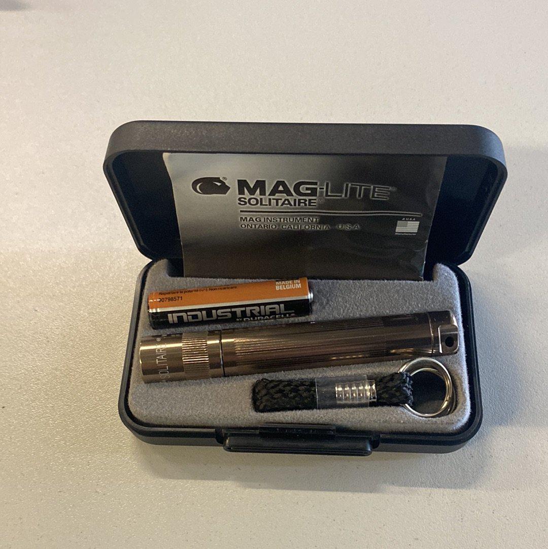 Maglite Solitaire in doosje titaniu
