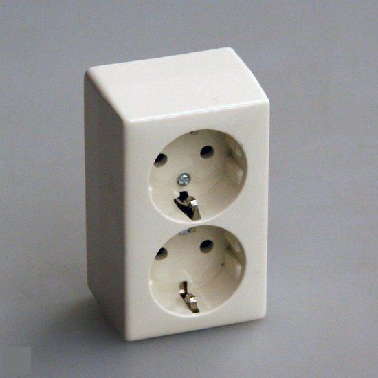 BERKER CENTRST +DRKNP 3ST. S1/B*