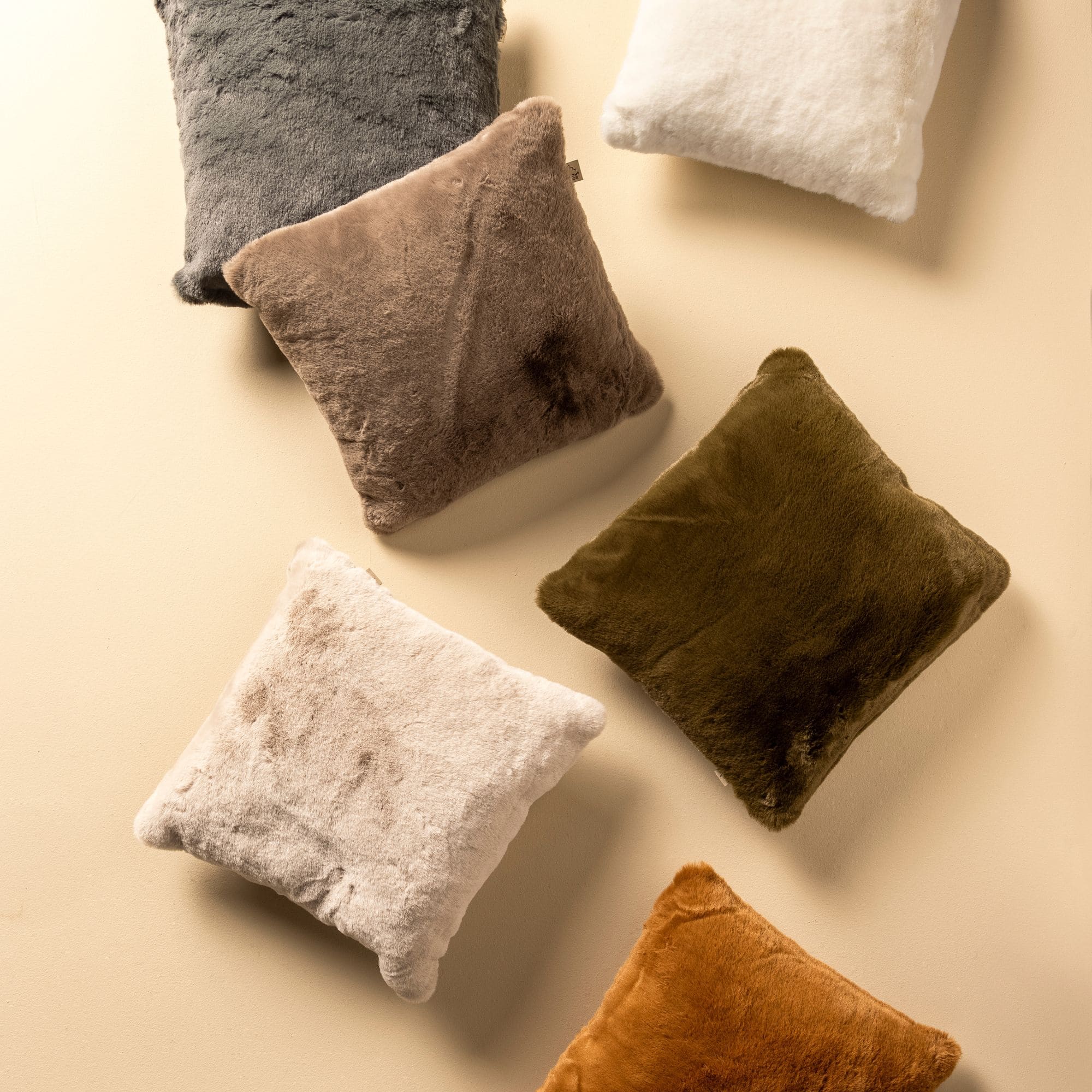 Dutch Decor sierkussen Zaya Military Olive 45×45 cm