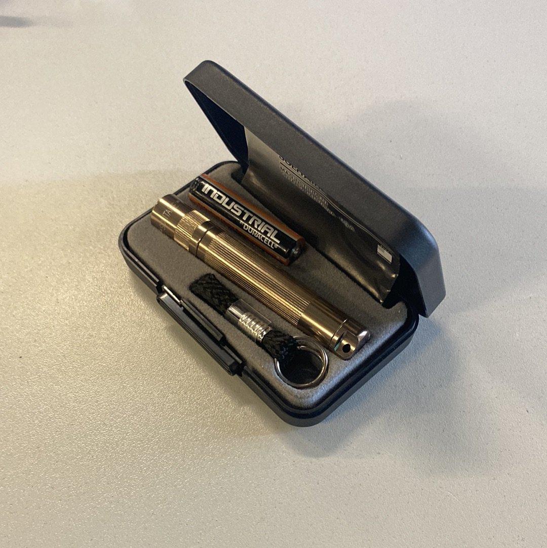 Maglite Solitaire in doosje titaniu